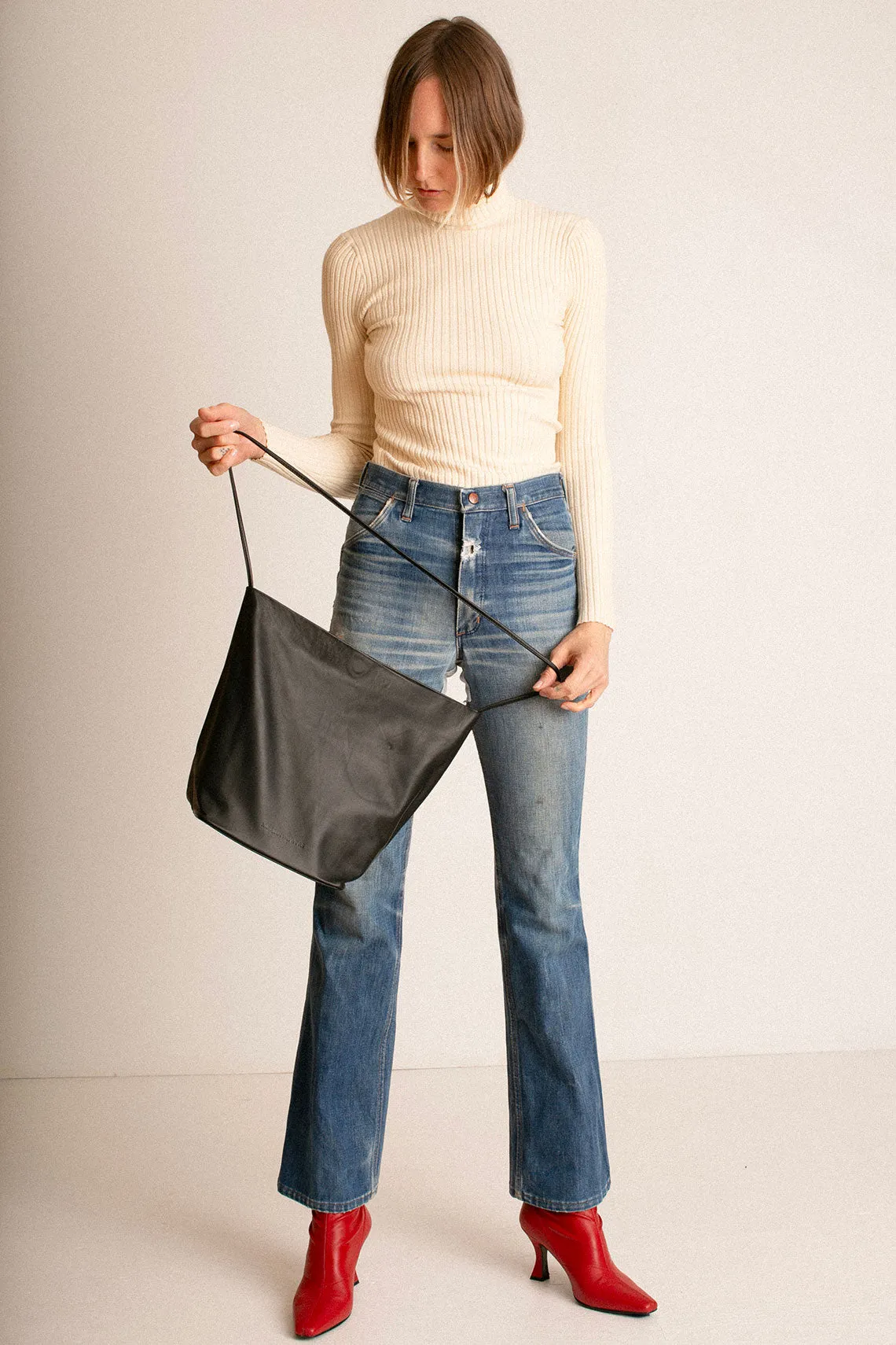 Black Single Strap Crossbody