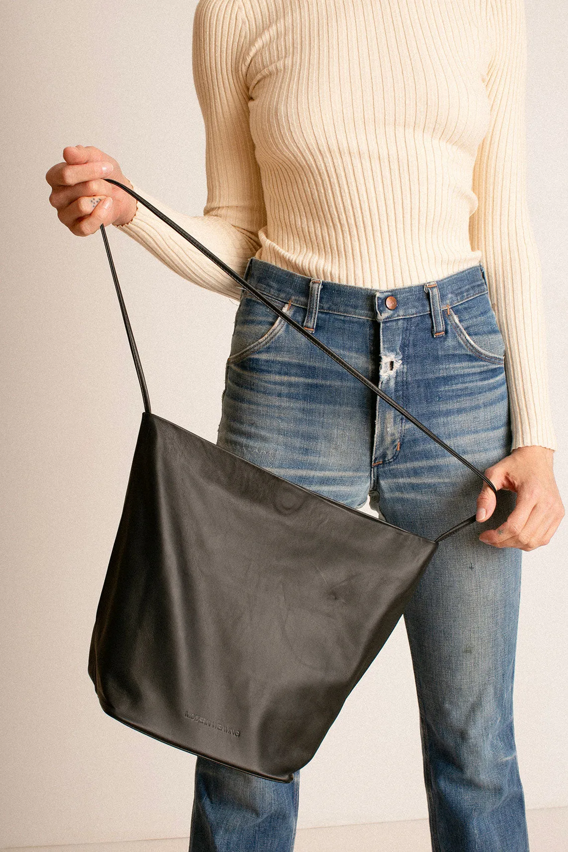 Black Single Strap Crossbody