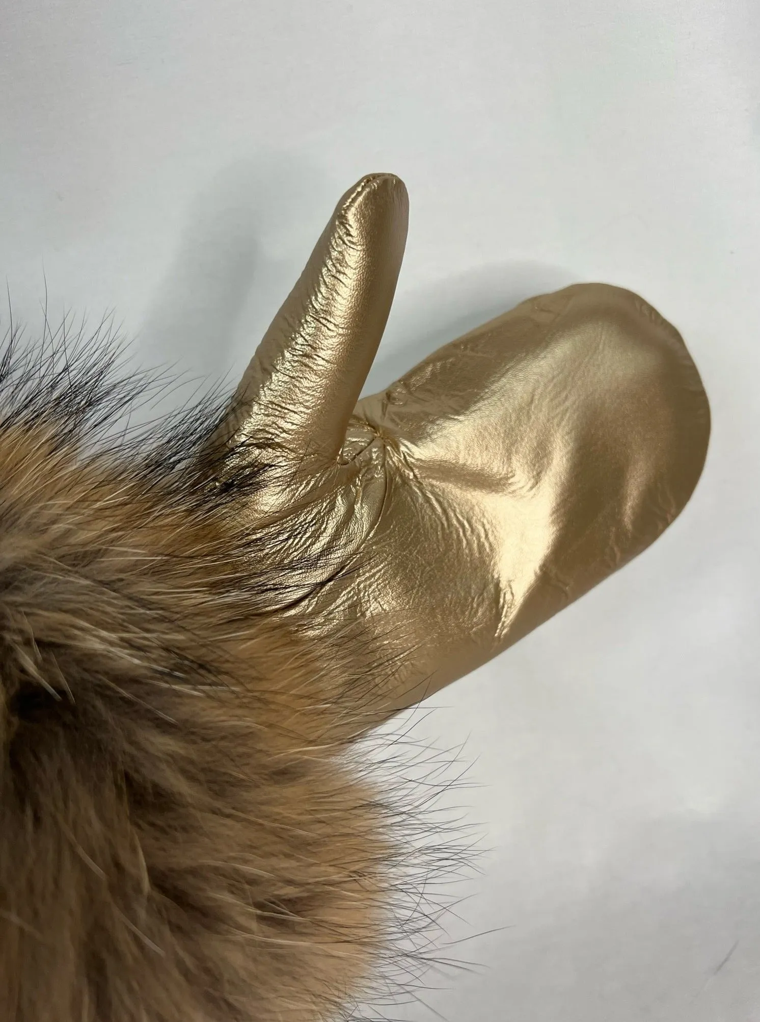GOLD METALLIC LEATHER MITTENS FUR TRIM [MTHZ01-GOLD]