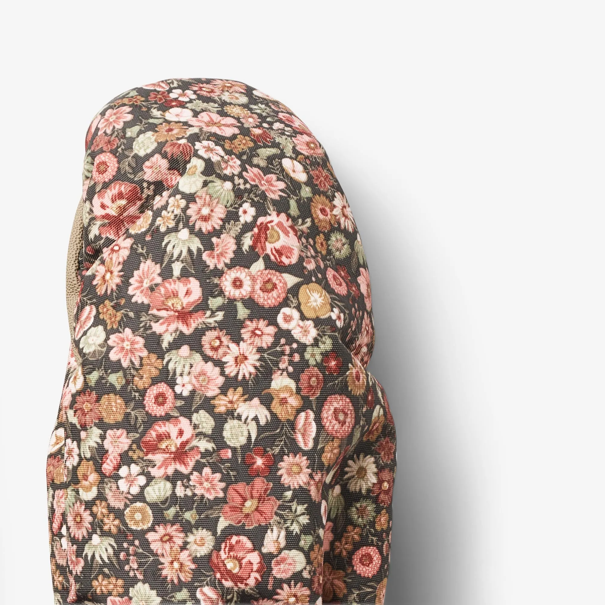 Mittens Tech - raven wild flowers