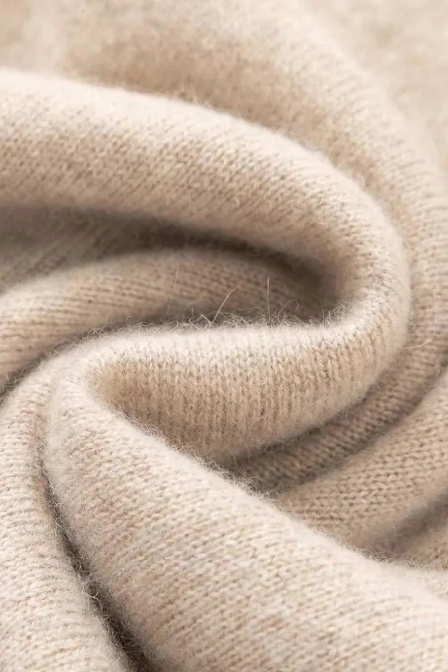 N.21 100% Cashmere Oversized High Low V Neck Champagne