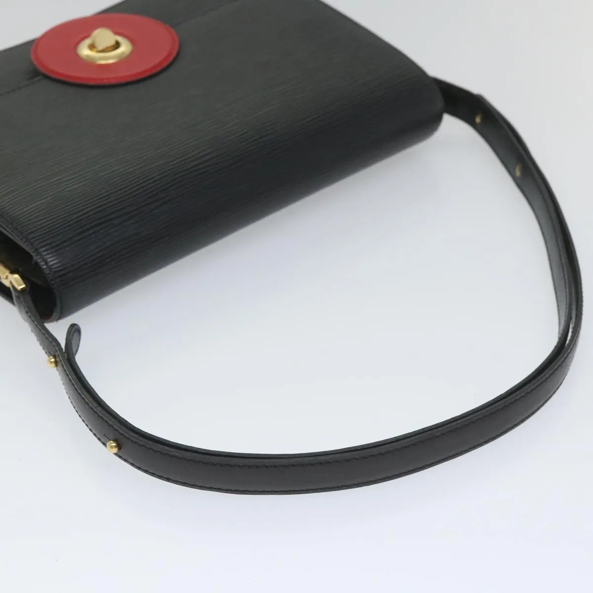 Trendy Inspired Louis Vuitton Epi Free Run Shoulder Bag Red Black M52417 Lv Auth 56485