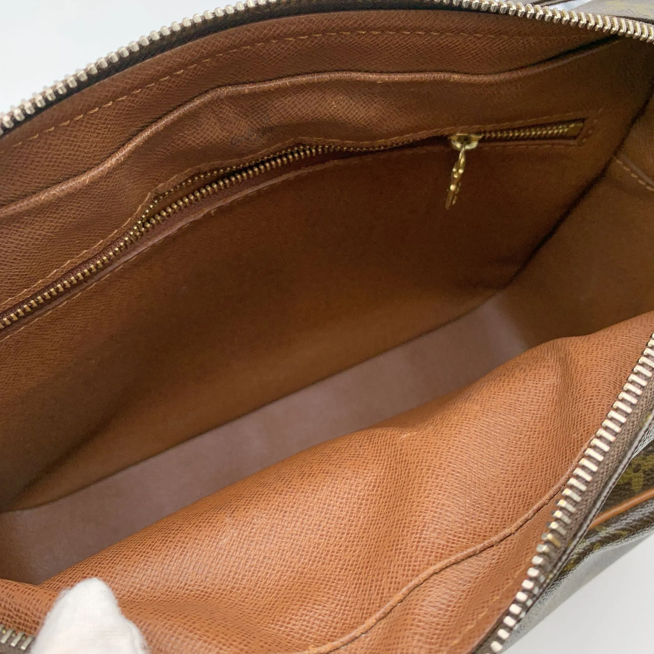 Trendy Inspired Louis Vuitton Louis Vuitton Crossbody Bag Vintage Nil