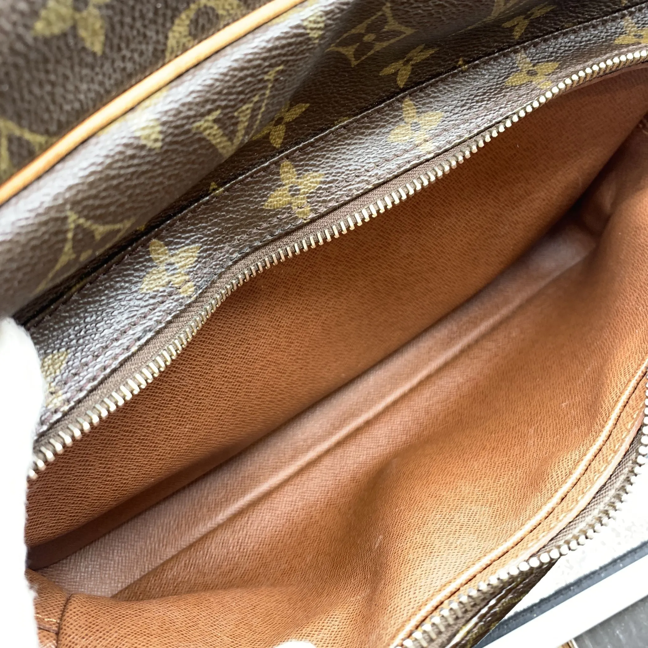 Trendy Inspired Louis Vuitton Louis Vuitton Crossbody Bag Vintage Nil