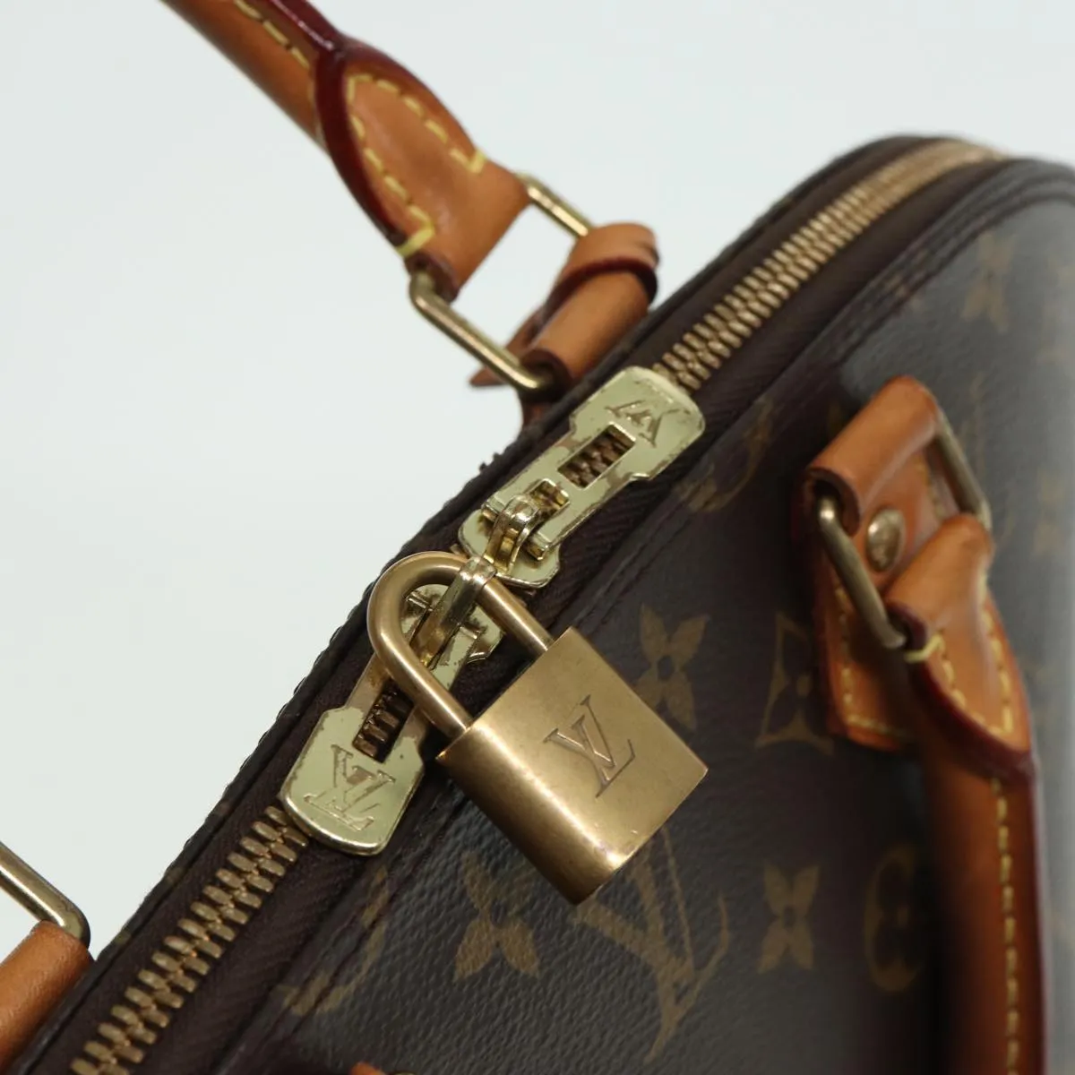 Trendy Inspired Louis Vuitton Monogram Alma Mm Hand Bag M40878 Lv Auth 83099