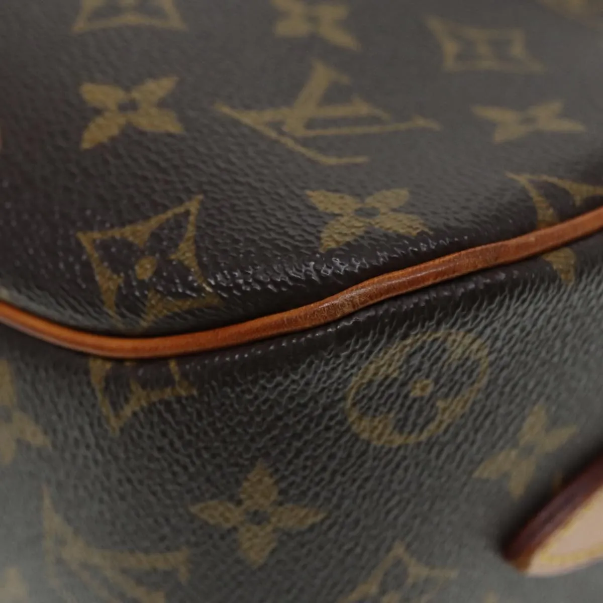 Trendy Inspired Louis Vuitton Monogram Blois Shoulder Bag M51221 Lv Auth 88694